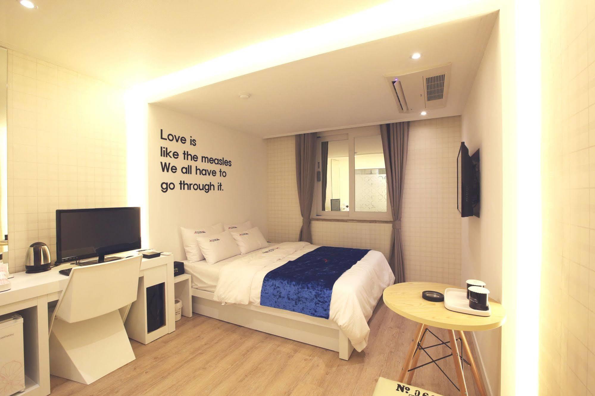 Jeju Lux Hotel Ojo-ri Ngoại thất bức ảnh