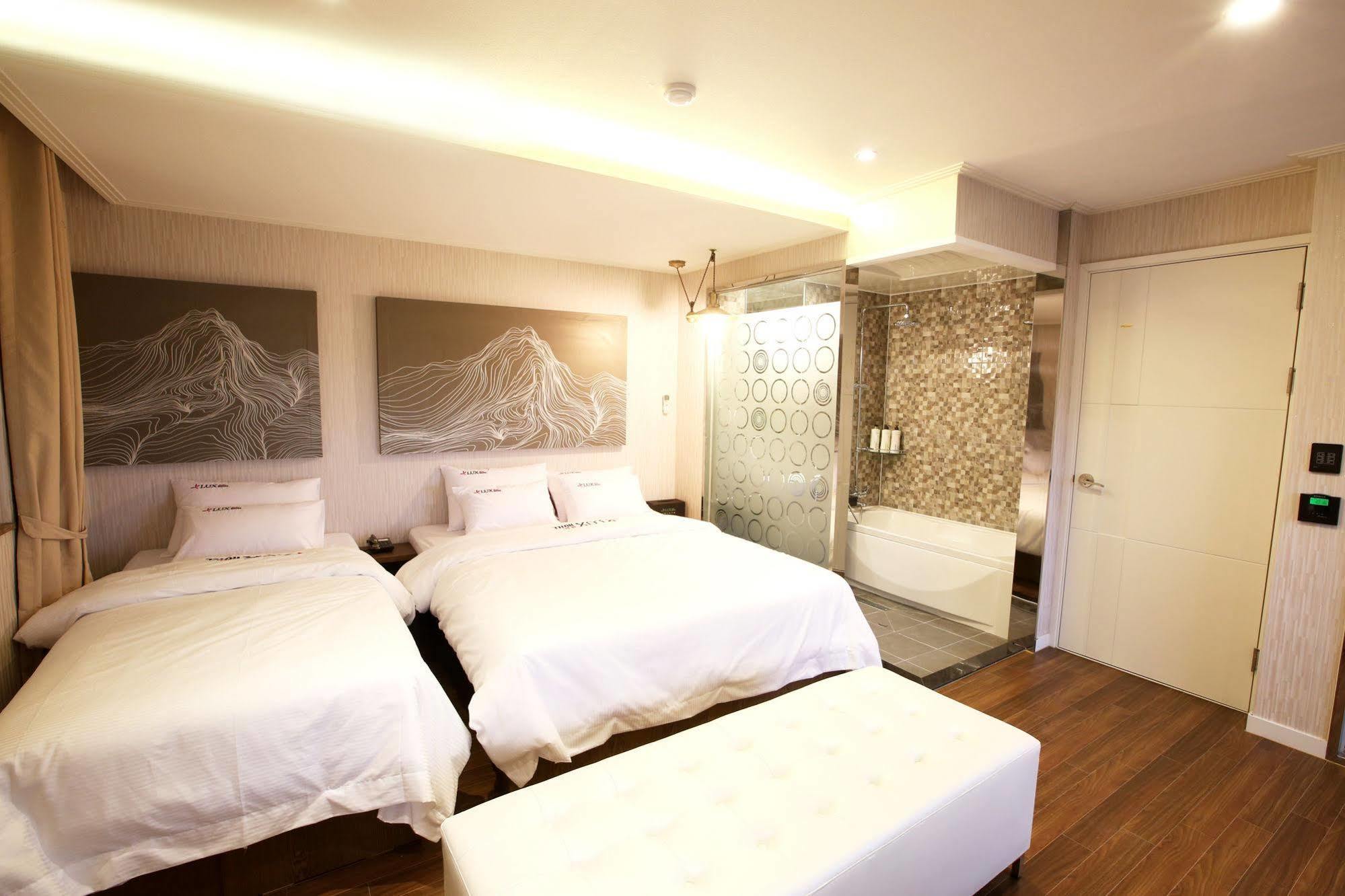 Jeju Lux Hotel Ojo-ri Ngoại thất bức ảnh